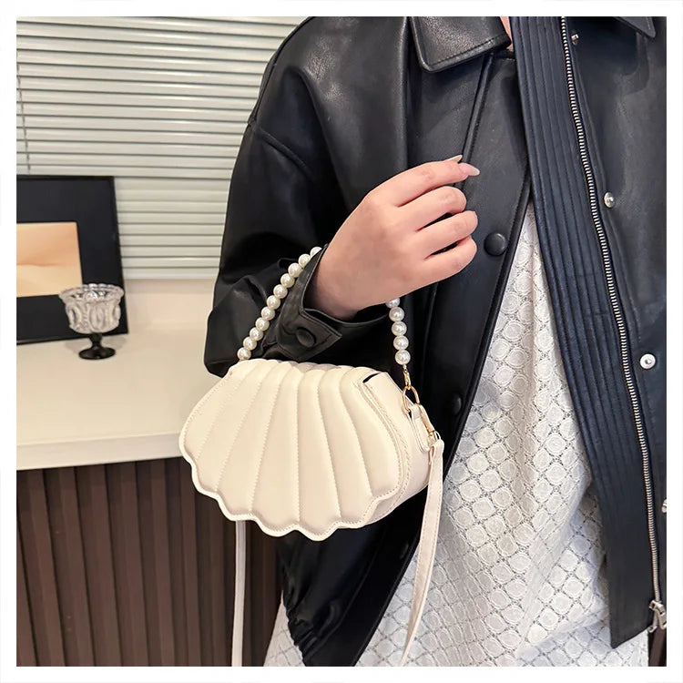 Francês pérola corrente bolsa feminina concha moda bolsa de ombro couro do plutônio bolsa embreagem novidade sólido chique hobo saco pequena mochila