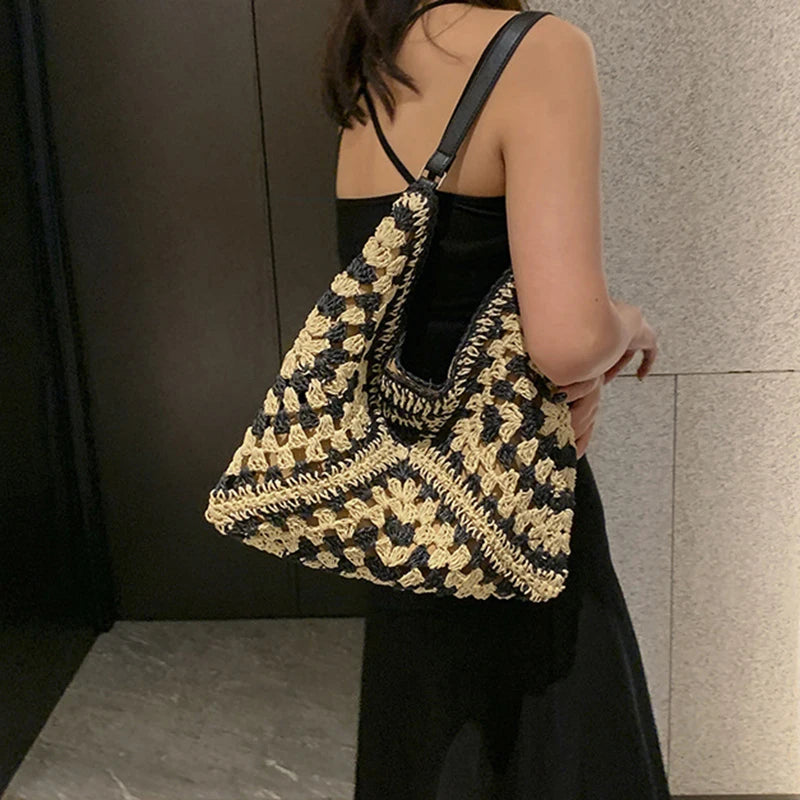 Bolsa de ombro de palha tecida feminina popular bolsa de tamanho médio com alça para férias na praia