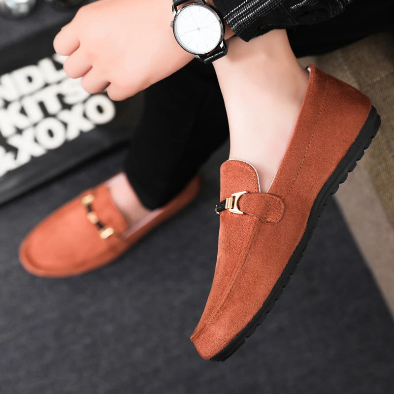 Primavera verão azul camurça mocassins homens deslizamento em mocassins macios respirável apartamentos sapatos de condução sapatos casuais de couro feitos à mão