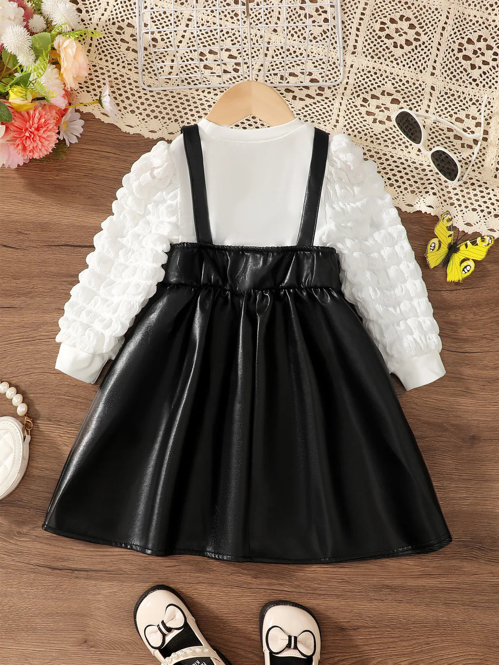 Conjunto de 2 peças para crianças e meninas, gola redonda, top branco + alça preta, saia de couro, roupas de festa para meninas de 4 a 7 anos