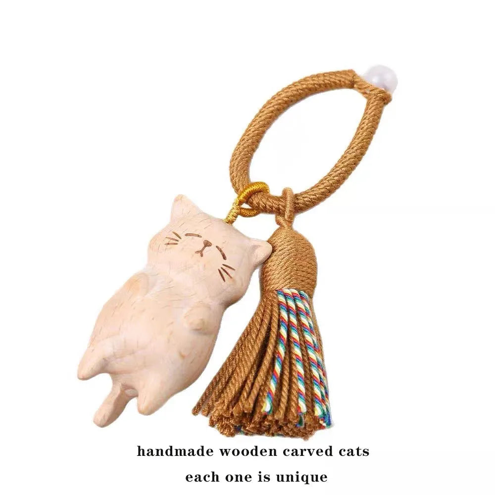 Feito à mão escultura em madeira gatos saco encantos chaveiro bolsa acessórios bonito mini borlas pingentes adequado para sacos mochila