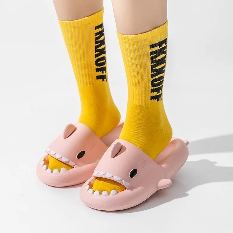 4cm sola grossa chinelos de tubarão das mulheres dos homens indoor banheiro slides bonito dos desenhos animados 2024 sapatos verão feminino masculino rua praia sandálias