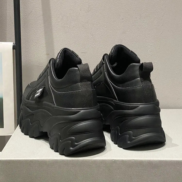 Sapatos femininos tendência branco preto grosso tênis outono inverno fundo grosso pai sapatos de alta qualidade couro do plutônio plataforma tênis novo