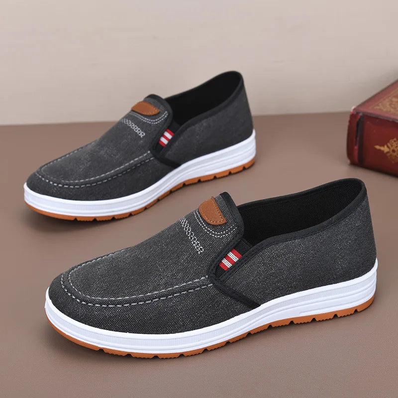 Tênis Casuais Masculinos em Lona Respirável, Slip-On, Resistentes ao Desgaste e Antiderrapantes para Atividades de Lazer na Primavera e Outono em Pequim