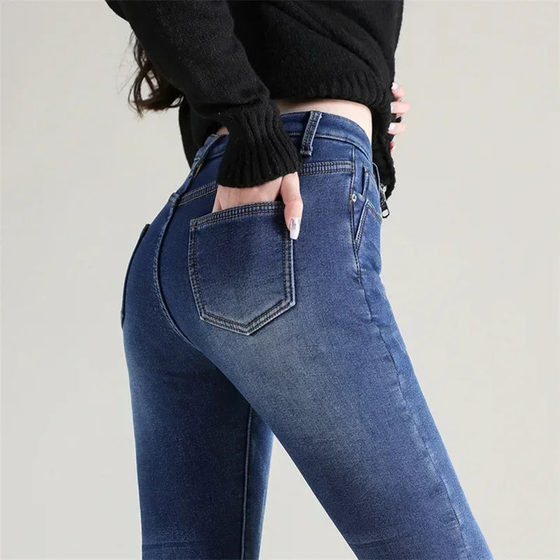 Inverno senhora térmica quente jeans de pelúcia magro estiramento jeans senhora fino ajuste lápis calças meninas perna reta denim