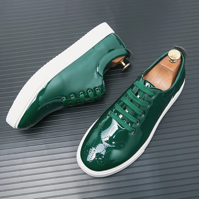 Sapatos casuais de couro envernizado, tênis com renda, sola verde, sapatos de couro designer de alta qualidade, primavera e outono