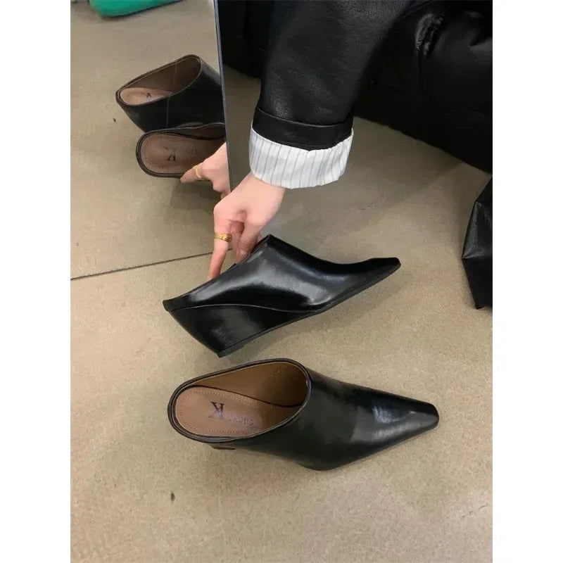 2024 europeu americano baotou metade feminina de couro macio inclinação salto alto legal moda outwear grosso preguiçoso muller sapatos