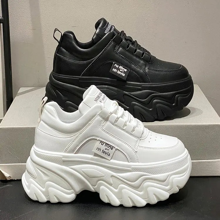 Sapatos femininos tendência branco preto grosso tênis outono inverno fundo grosso pai sapatos de alta qualidade couro do plutônio plataforma tênis novo